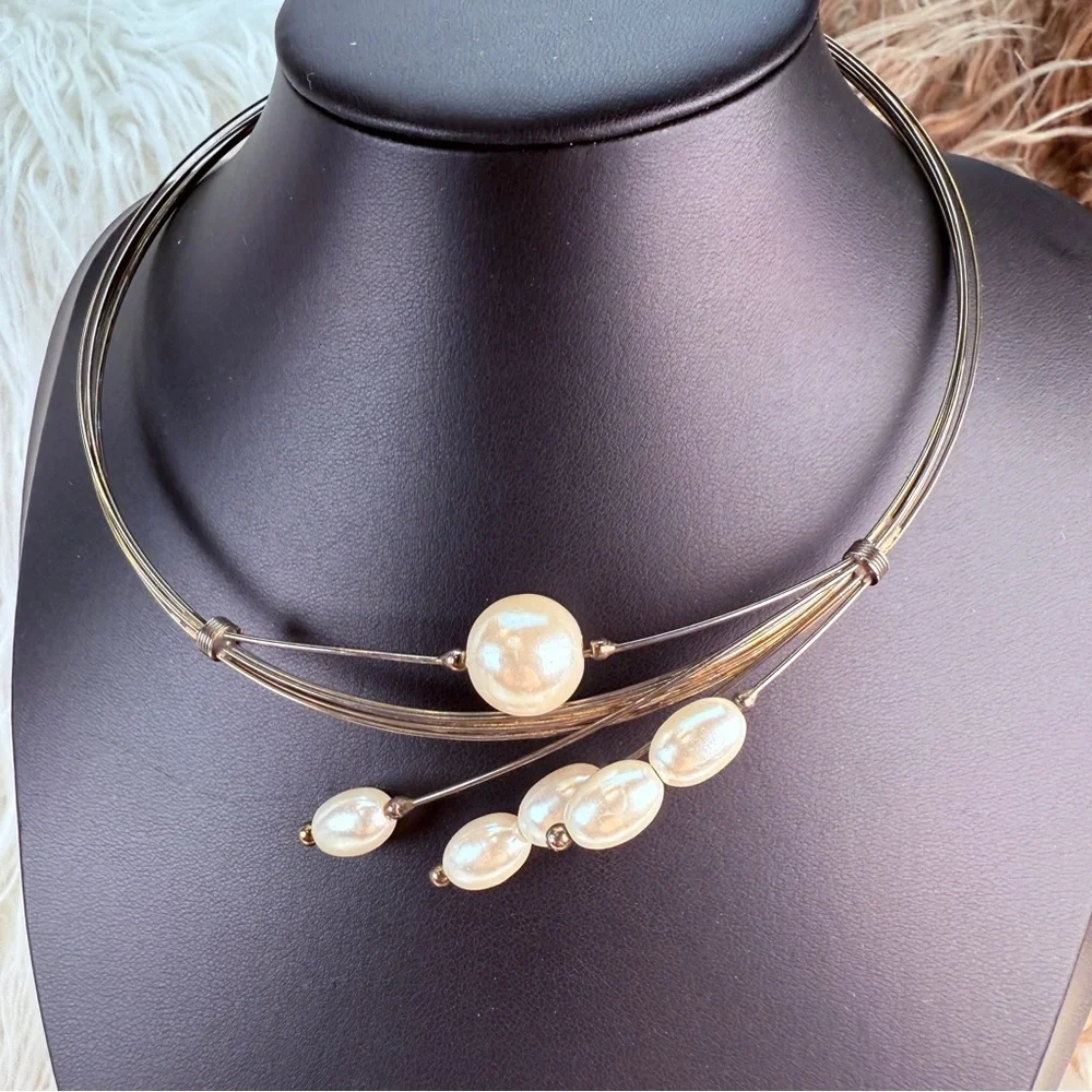 Vintage Faux Pearl Silver Tone Wire Collar Statement Necklace